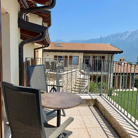 Borgo Al Tempo Perduto Gargnano