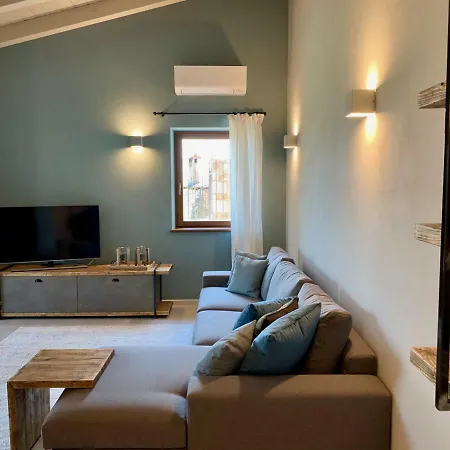 Borgo Al Tempo Perduto فيلة *