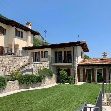 فيلة Borgo Al Tempo Perduto