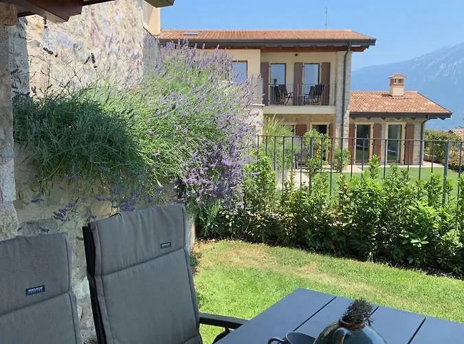 Borgo Al Tempo Perduto Gargnano